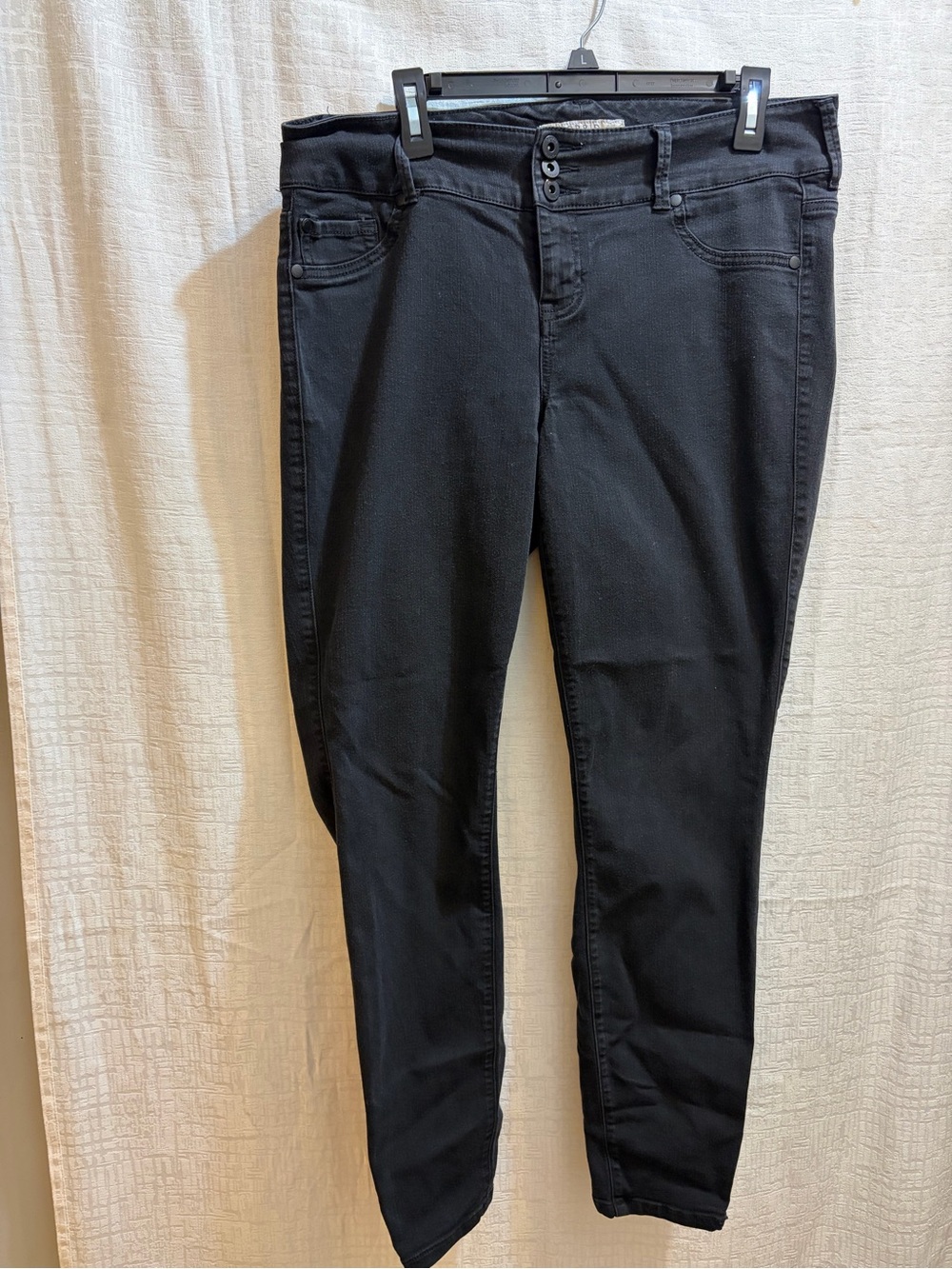 torrid Black High-Rise Skinny Jeans 16T